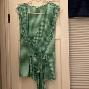 Sleeveless wrap blouse. Size L.